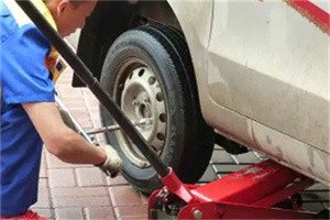 八宝山附近拖车24小时服务热线电话